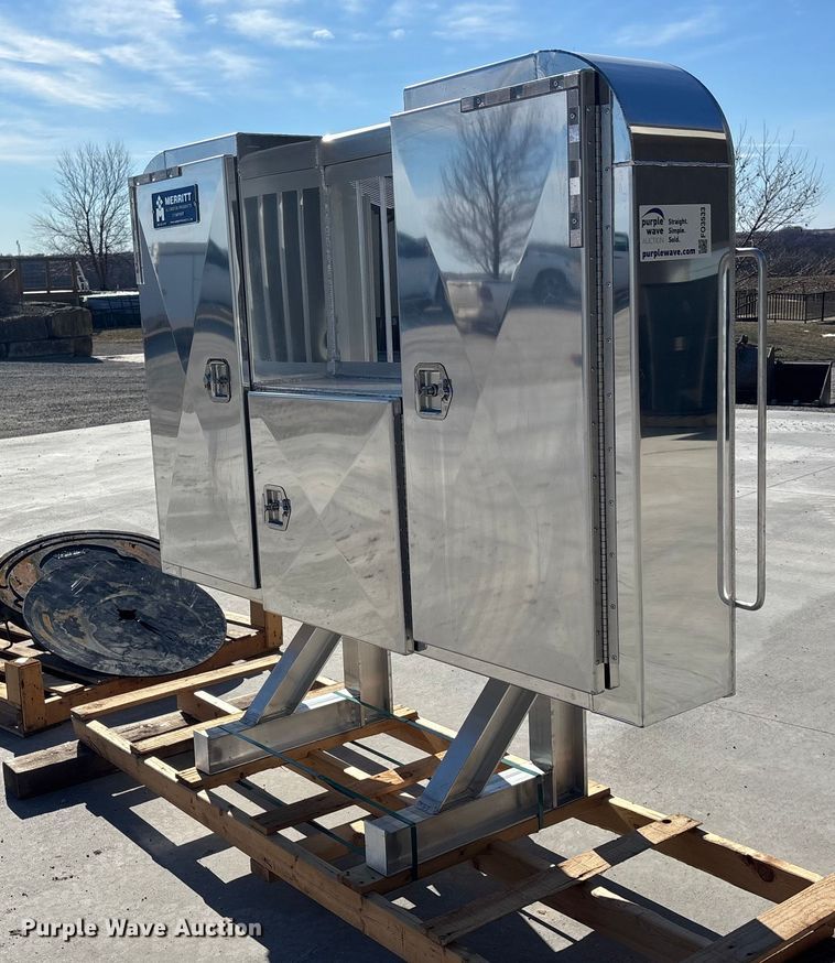 image for item FO3533 Merritt Aluminum headache rack