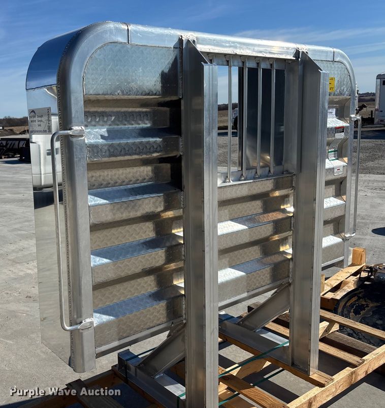 image for item FO3533 Merritt Aluminum headache rack