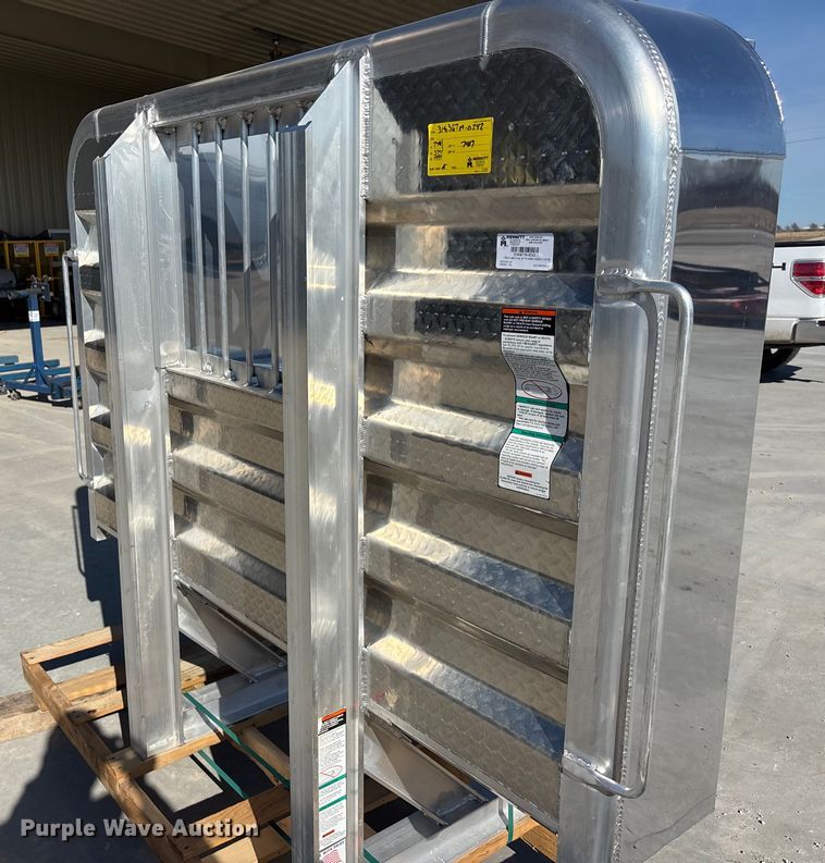 image for item FO3533 Merritt Aluminum headache rack