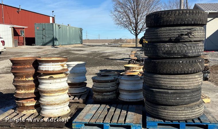 image for item FO3541 Tires and wheels