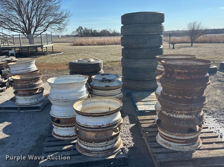 image for item FO3541 Tires and wheels