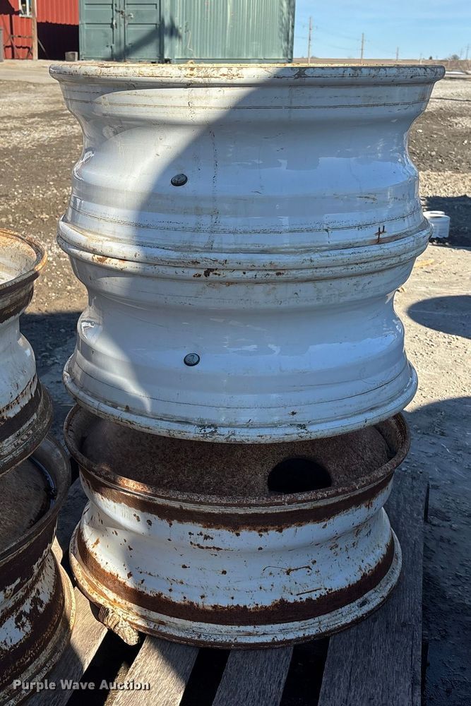 image for item FO3541 Tires and wheels