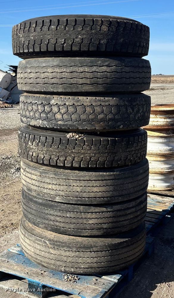 image for item FO3541 Tires and wheels