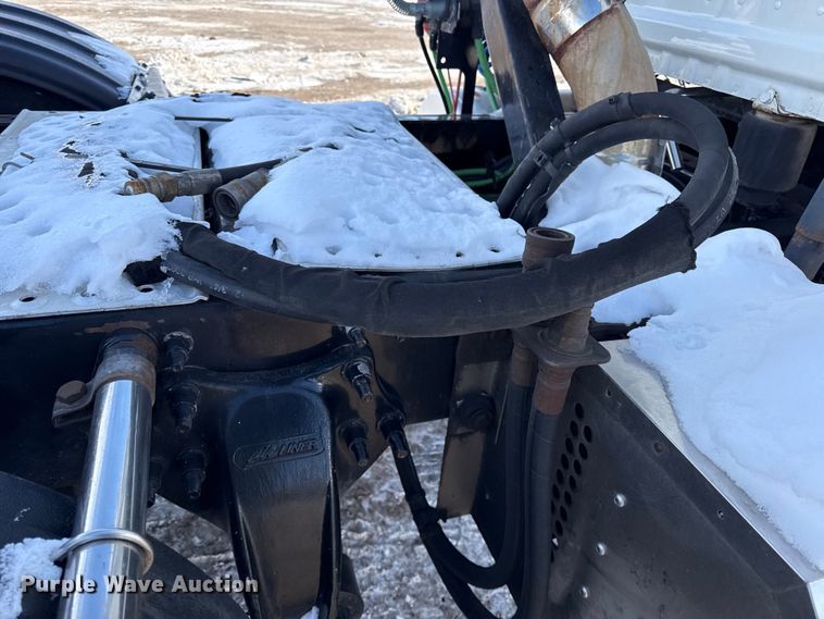 image for item LH9434 2015 Freightliner Cascadia 125 semi truck