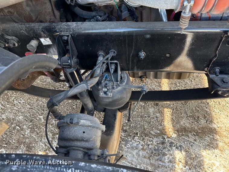 image for item LH9434 2015 Freightliner Cascadia 125 semi truck