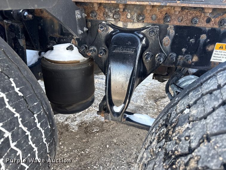 image for item LH9434 2015 Freightliner Cascadia 125 semi truck