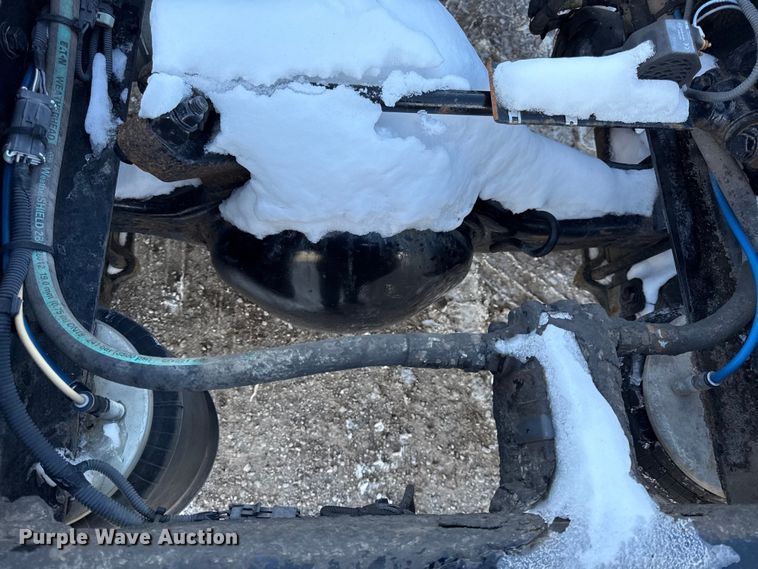 image for item LH9434 2015 Freightliner Cascadia 125 semi truck