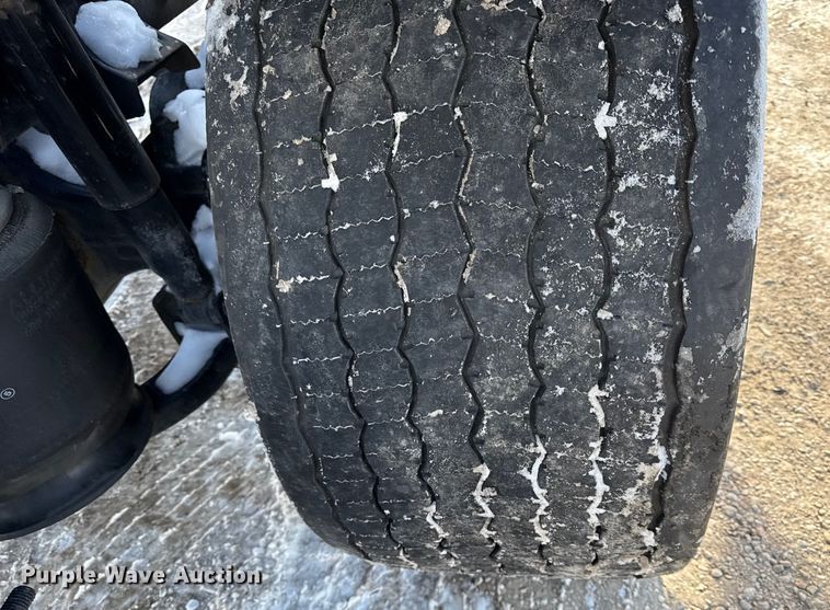 image for item LH9434 2015 Freightliner Cascadia 125 semi truck