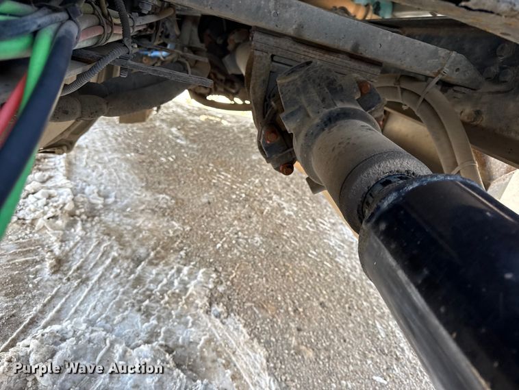 image for item LH9437 2015 Freightliner Cascadia 125 semi truck