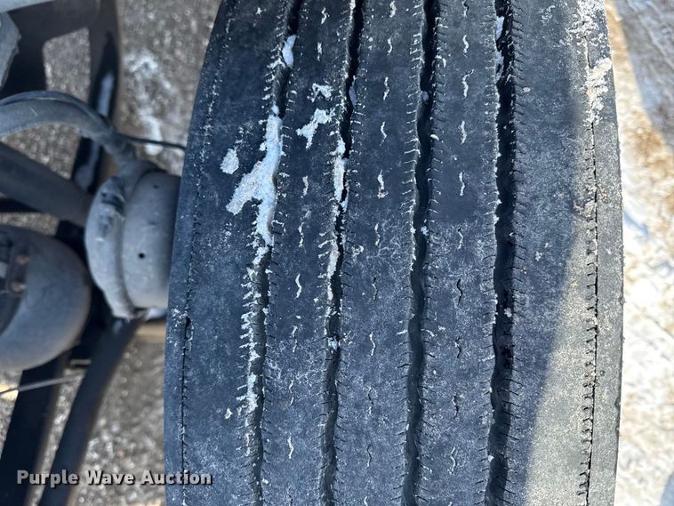 image for item LH9437 2015 Freightliner Cascadia 125 semi truck