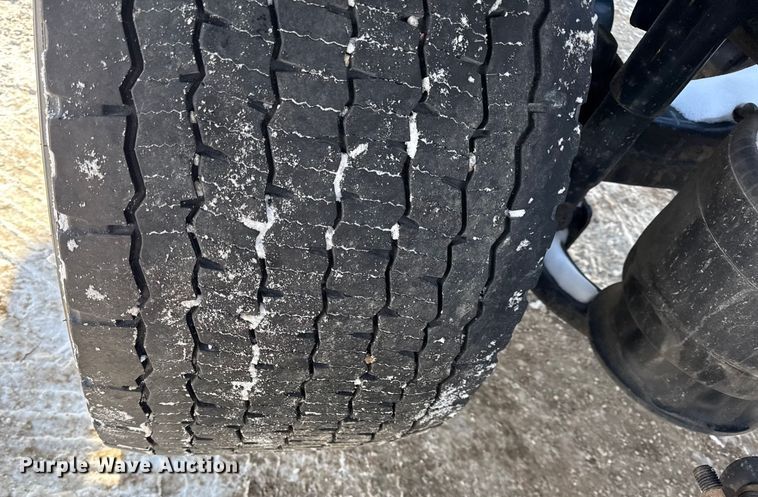 image for item LH9437 2015 Freightliner Cascadia 125 semi truck