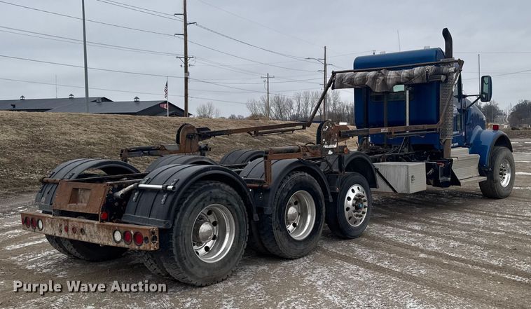 image for item OE9503 1982 Kenworth W900 truck cab and chassis