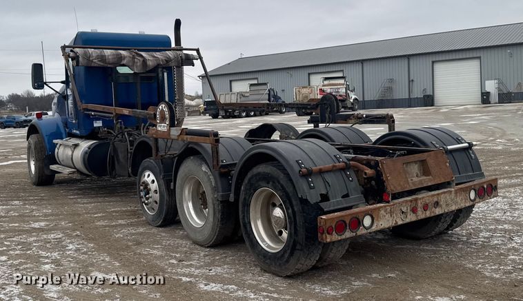 image for item OE9503 1982 Kenworth W900 truck cab and chassis