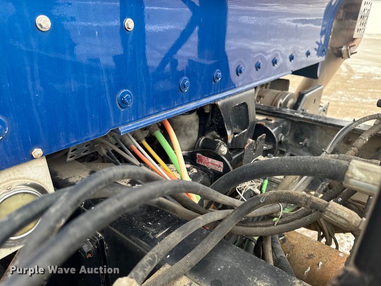 image for item OE9503 1982 Kenworth W900 truck cab and chassis