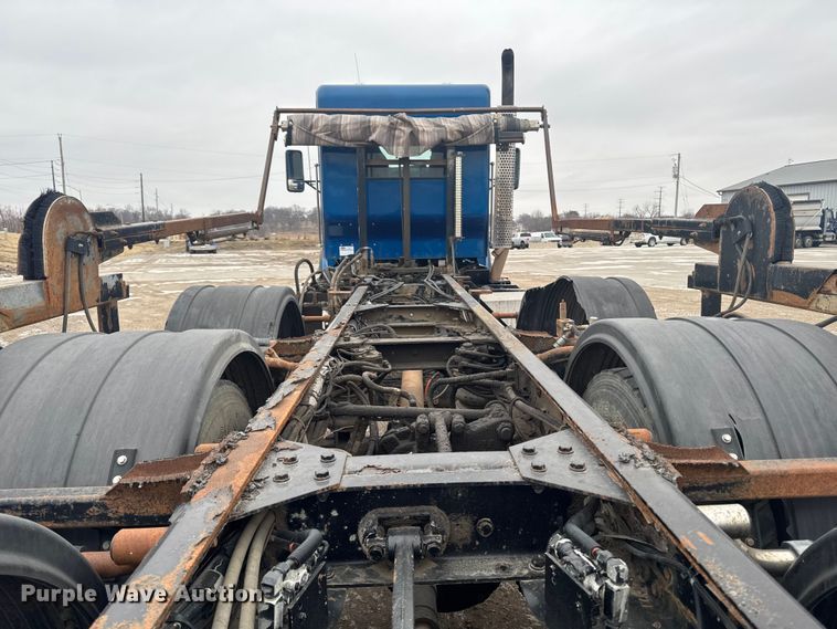 image for item OE9503 1982 Kenworth W900 truck cab and chassis