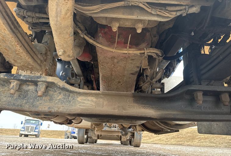 image for item OE9503 1982 Kenworth W900 truck cab and chassis