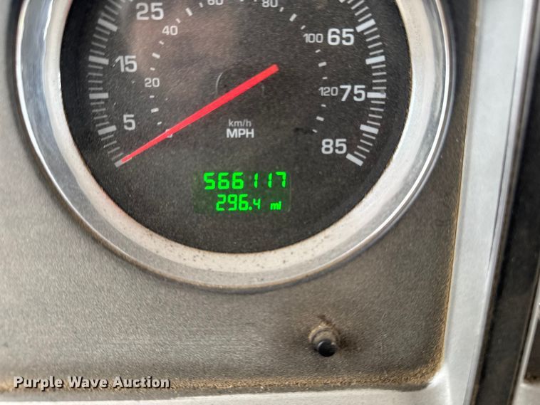 image for item OE9503 1982 Kenworth W900 truck cab and chassis