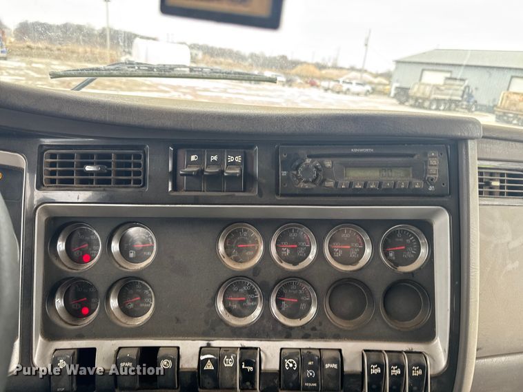 image for item OE9503 1982 Kenworth W900 truck cab and chassis