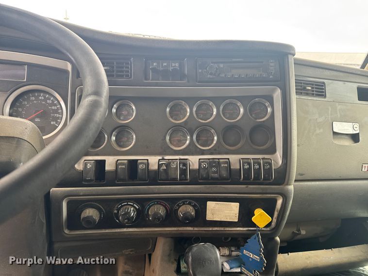 image for item OE9503 1982 Kenworth W900 truck cab and chassis