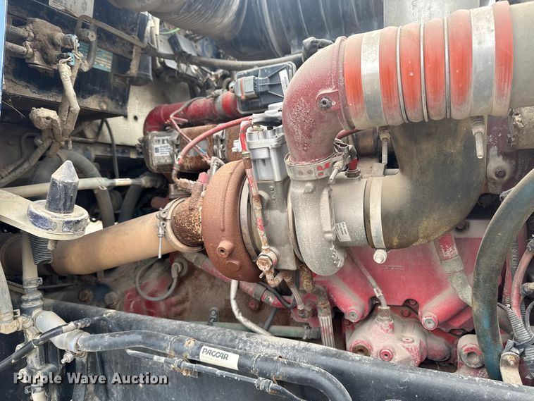 image for item OE9503 1982 Kenworth W900 truck cab and chassis