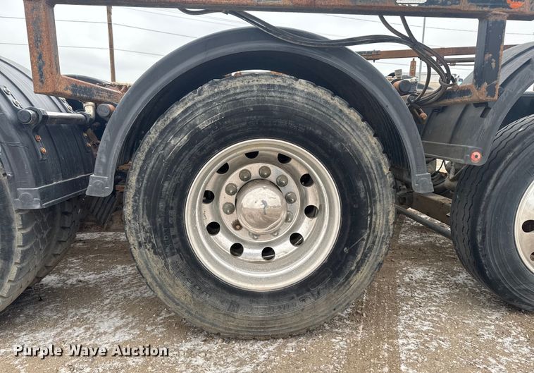 image for item OE9503 1982 Kenworth W900 truck cab and chassis