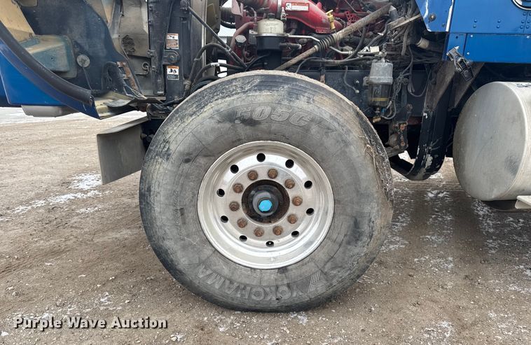 image for item OE9503 1982 Kenworth W900 truck cab and chassis