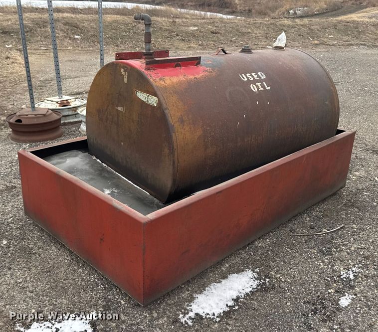 image for item OE9503 1982 Kenworth W900 truck cab and chassis