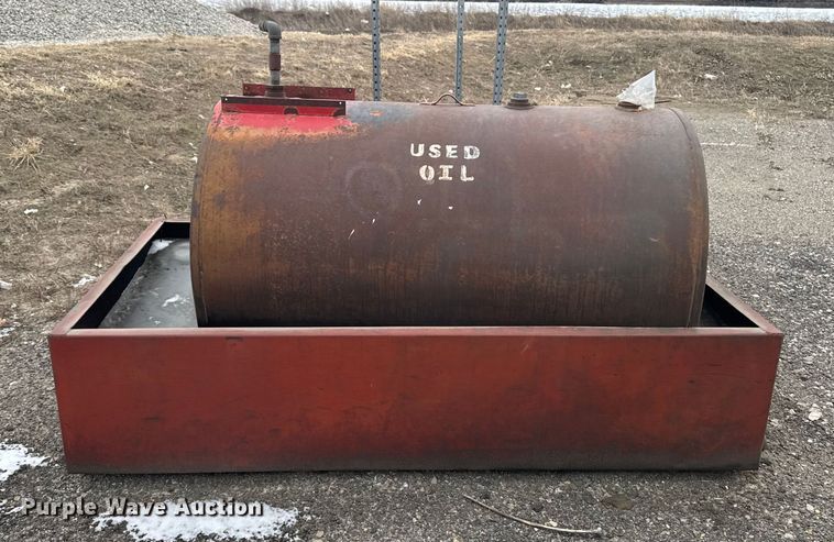 image for item OE9503 1982 Kenworth W900 truck cab and chassis