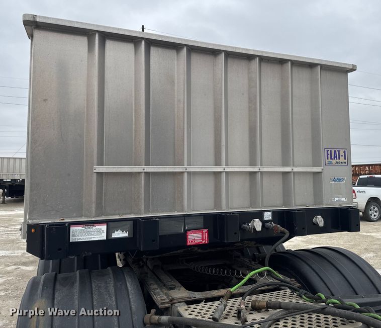 image for item OE9507 2015 Great Dane flatbed trailer