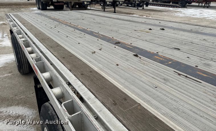 image for item OE9507 2015 Great Dane flatbed trailer