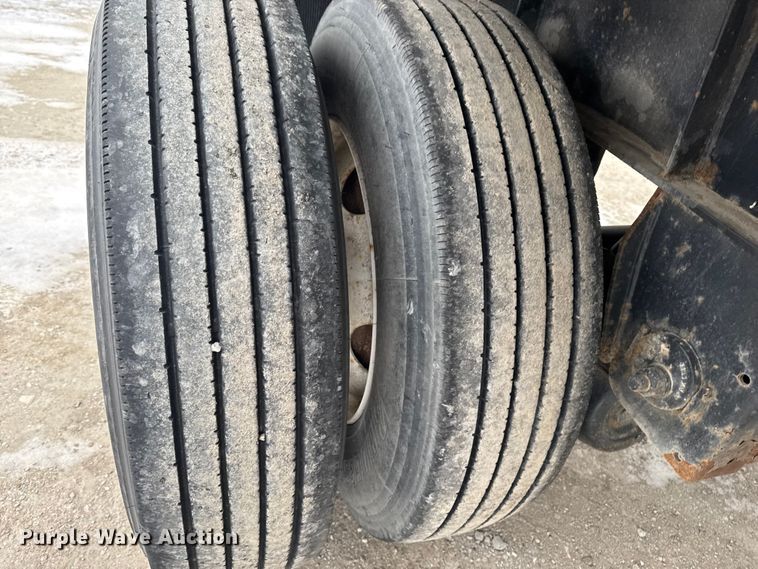 image for item OE9507 2015 Great Dane flatbed trailer