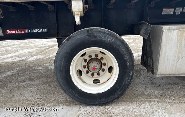 image for item OE9507 2015 Great Dane flatbed trailer