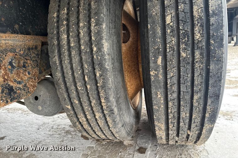 image for item OE9508 2013 Utility Trailer drop deck trailer