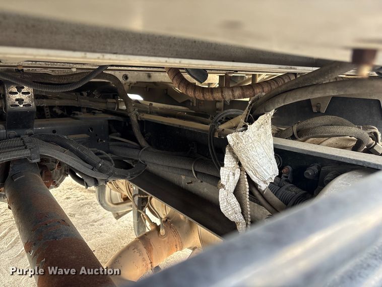 image for item YA1172 2018 Kenworth T680 semi truck