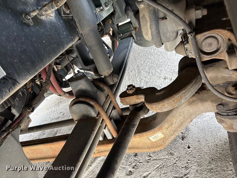 image for item YA1172 2018 Kenworth T680 semi truck