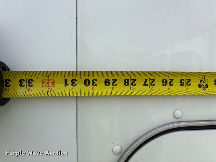 image for item YA1172 2018 Kenworth T680 semi truck