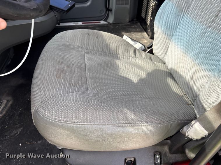 image for item YA1172 2018 Kenworth T680 semi truck