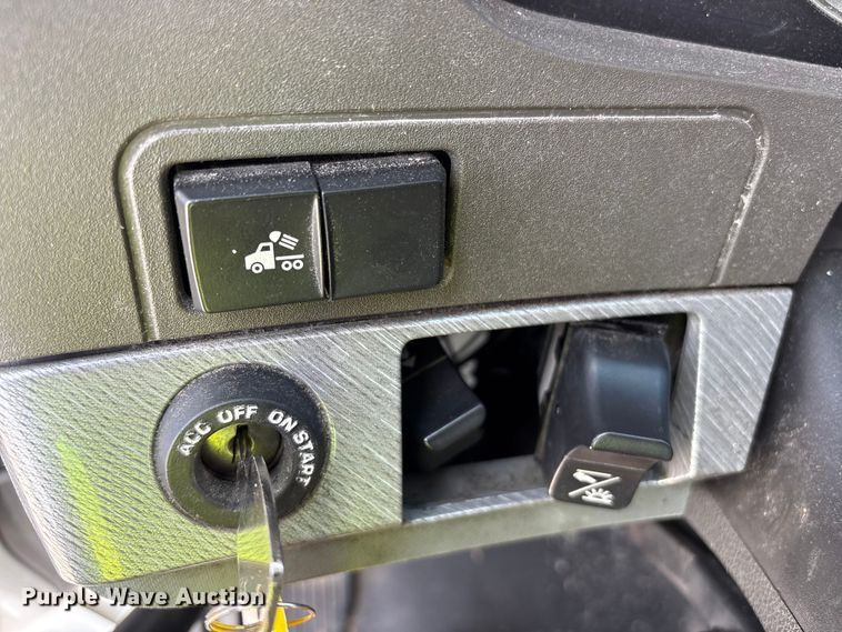 image for item YA1172 2018 Kenworth T680 semi truck