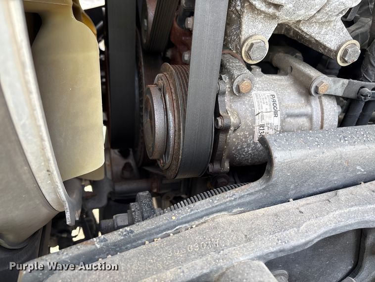 image for item YA1172 2018 Kenworth T680 semi truck