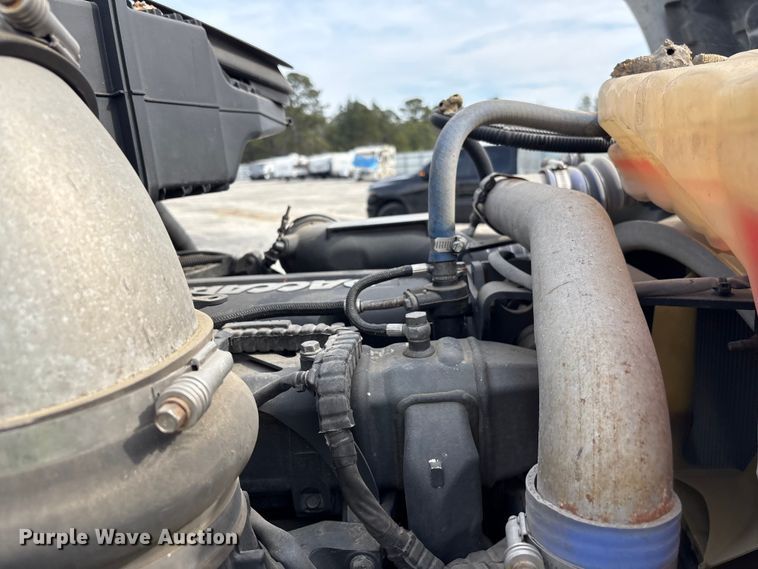 image for item YA1172 2018 Kenworth T680 semi truck