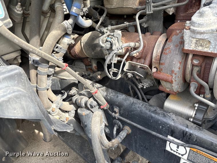 image for item YA1172 2018 Kenworth T680 semi truck