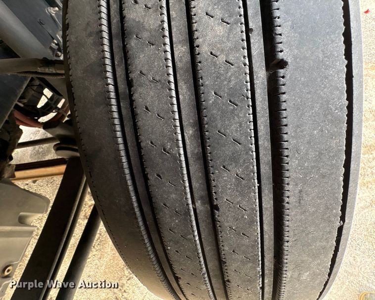 image for item YA1172 2018 Kenworth T680 semi truck