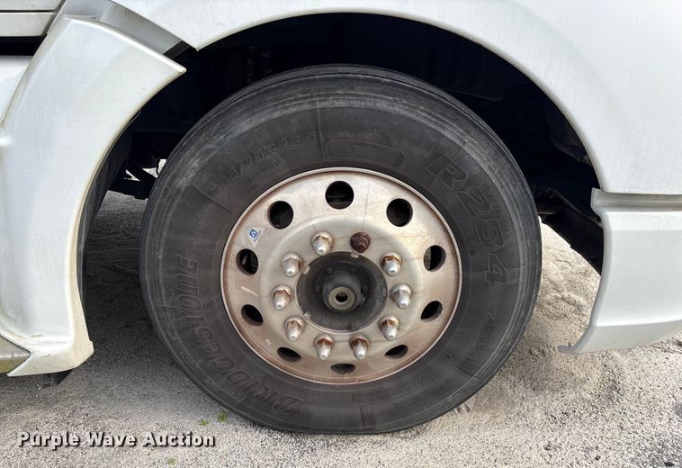 image for item YA1172 2018 Kenworth T680 semi truck