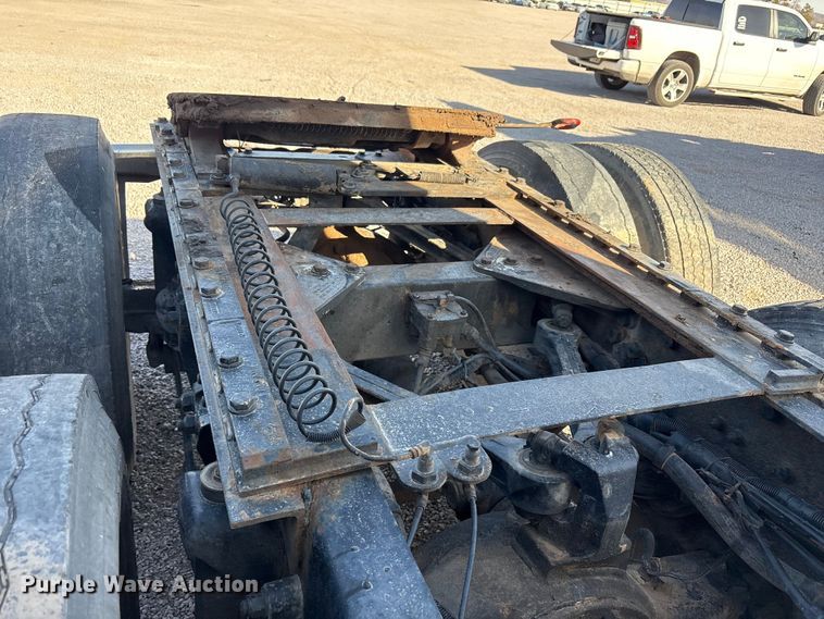 image for item YA1269 2002 Kenworth W900B semi truck