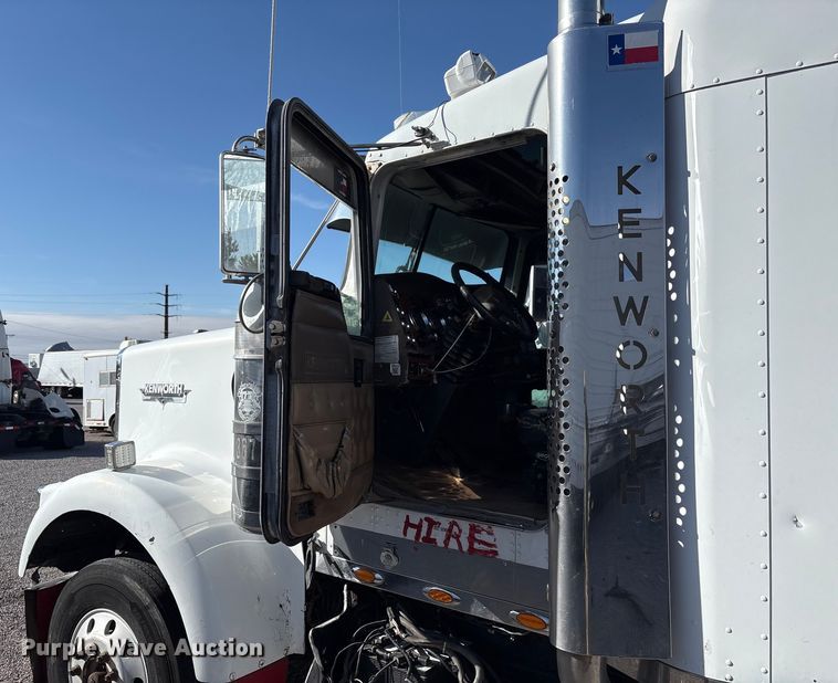 image for item YA1269 2002 Kenworth W900B semi truck