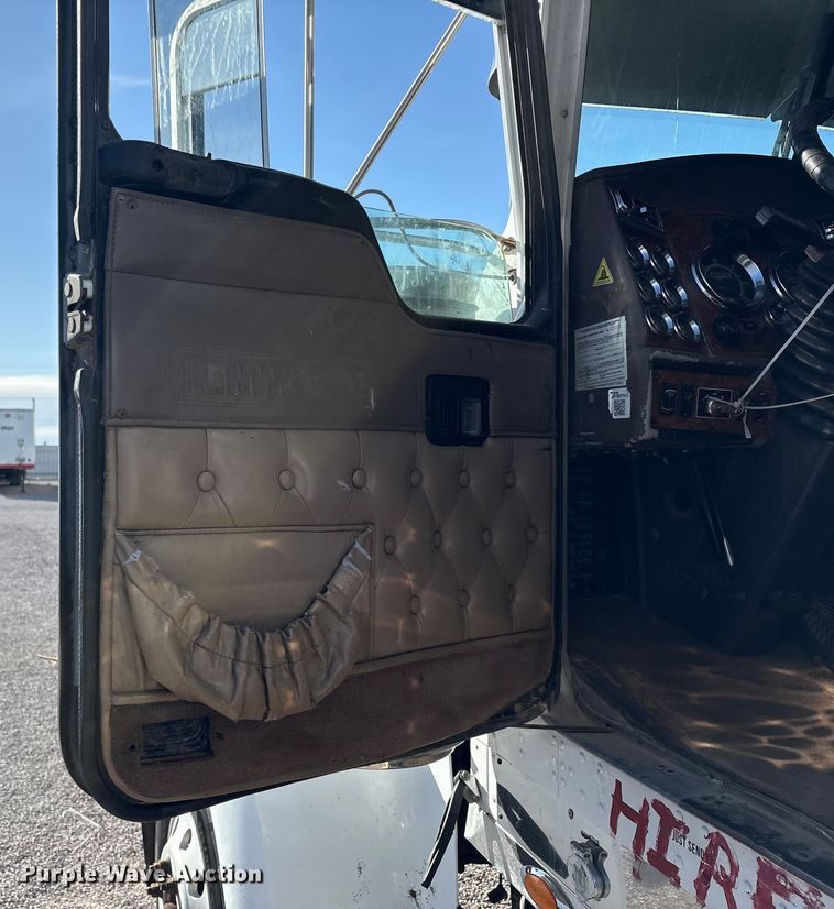 image for item YA1269 2002 Kenworth W900B semi truck