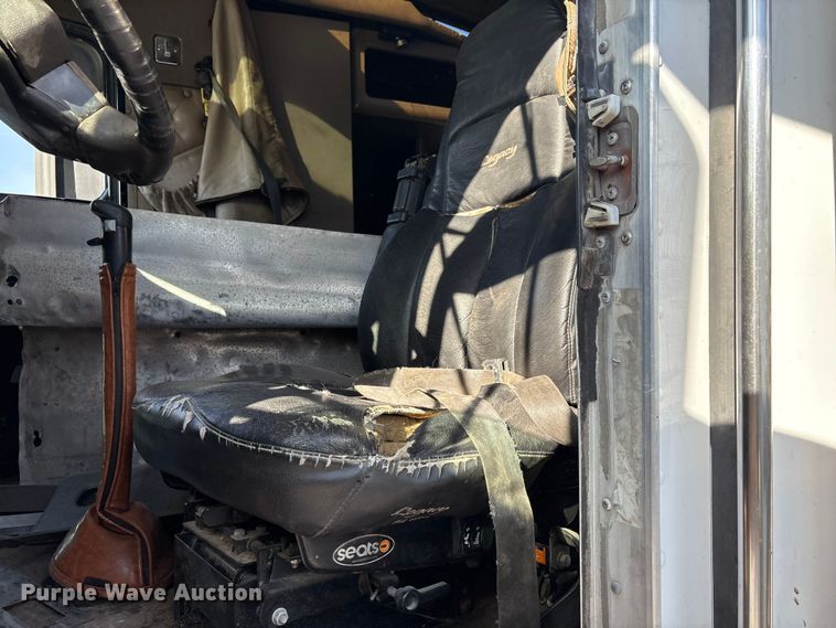 image for item YA1269 2002 Kenworth W900B semi truck