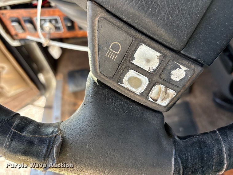 image for item YA1269 2002 Kenworth W900B semi truck