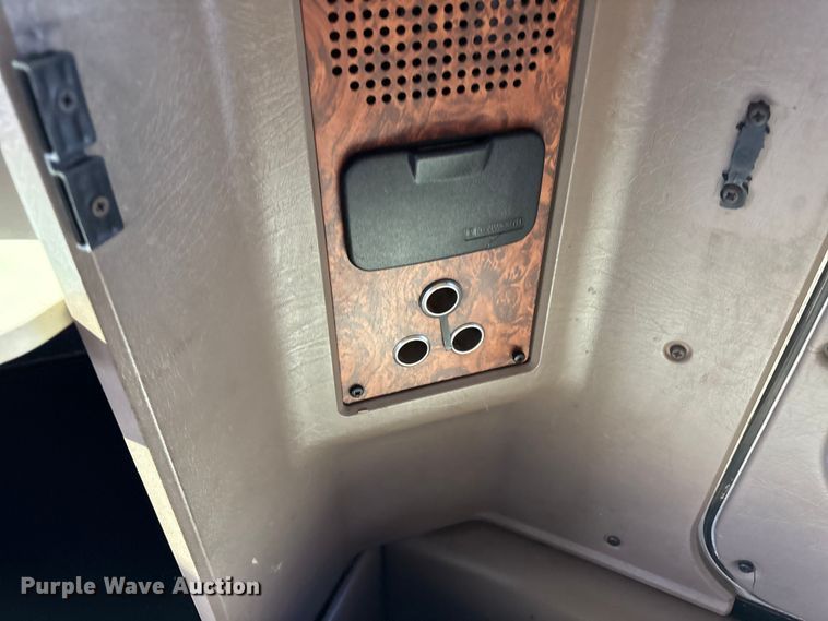 image for item YA1269 2002 Kenworth W900B semi truck