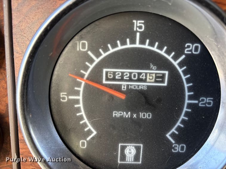 image for item YA1269 2002 Kenworth W900B semi truck